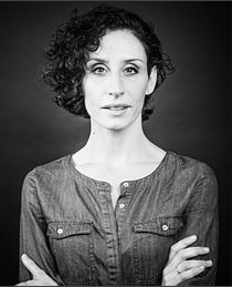 Julie Magneville portrait 1